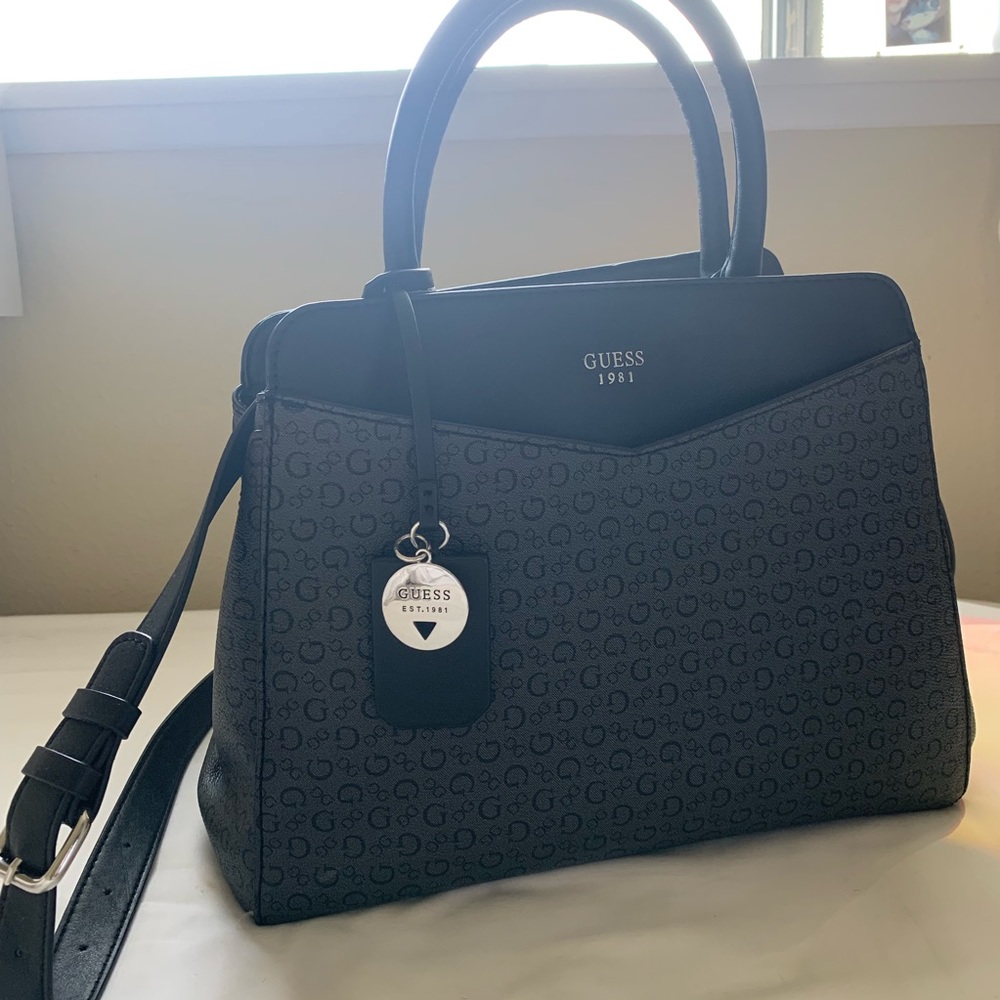 GUESS Black/Gray Handbag/Shoulder-Crossbody Bag